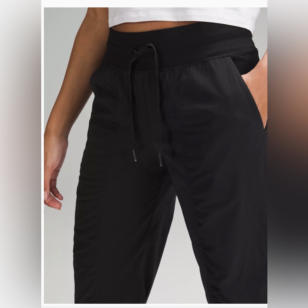 Lululemon Studio Joggers-Euc - image 3
